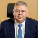 HelleniQ Energy: Πόσο ανεβαίνει ο πήχης από Goldman Sachs; Τι κέρδη;