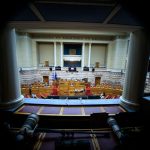Βουλευτές: Ποιοι ψάχνουν νέα πολιτική στέγη πριν την κάλπη;