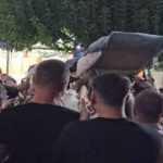 Γιαγιά στην Πέλλα: Η συγκινητική μεταφορά με την… ξαπλώστρα