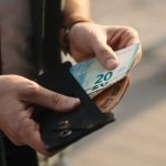 Πληρωμές Επιδόματα & Συντάξεις: Δείτε πότε πιστώνονται